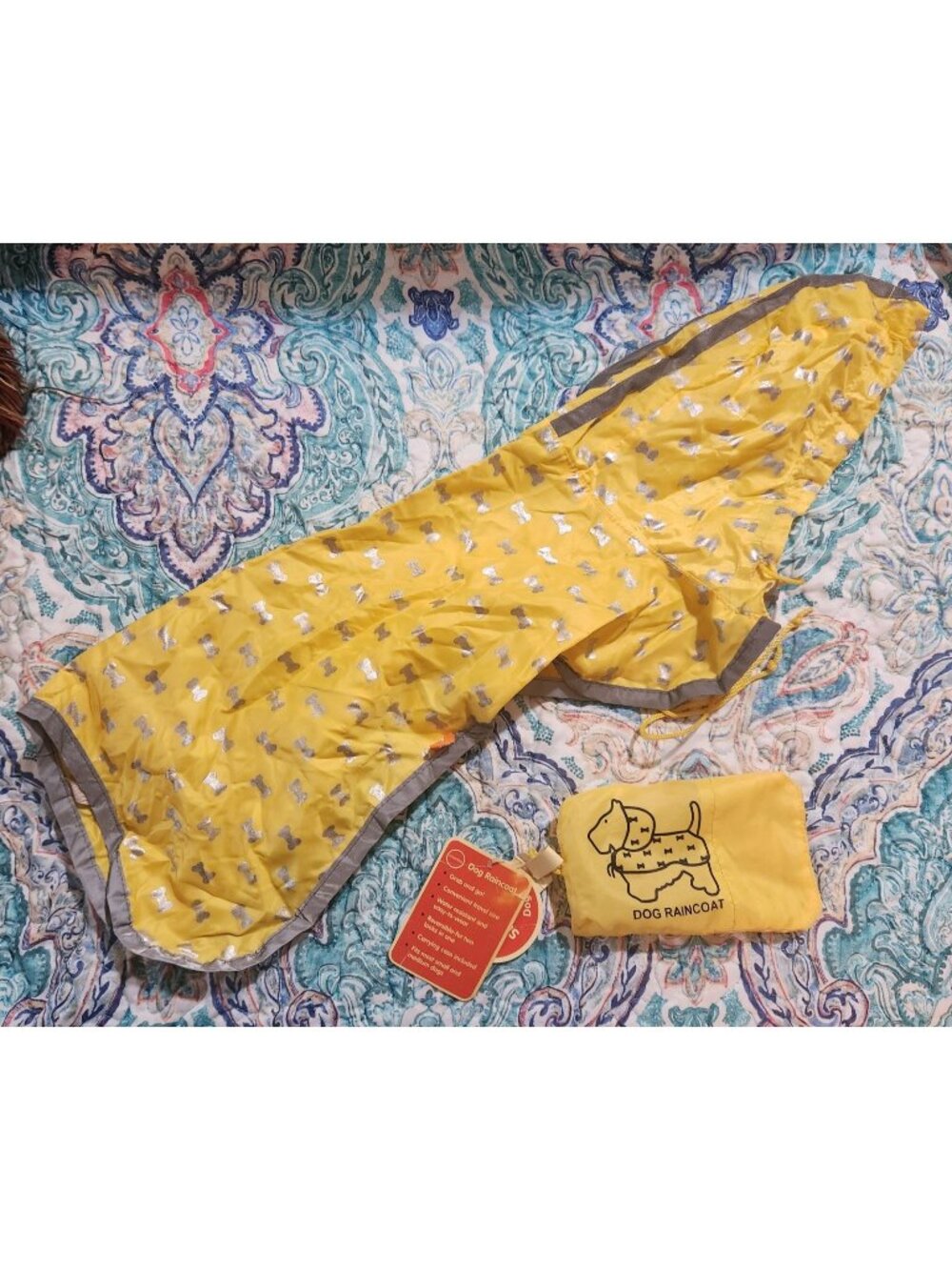 Yellow Dog Raincoat with Carrying Case NWT